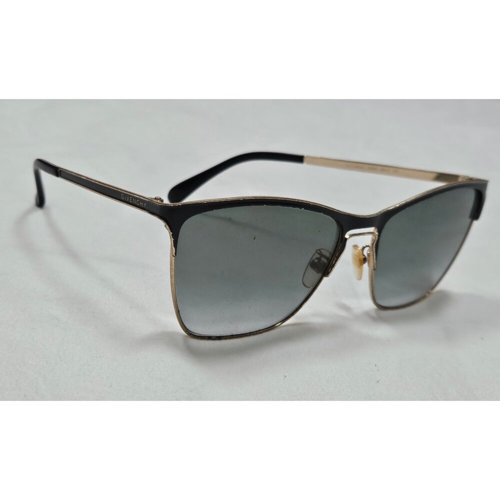 Givenchy GV7140/G/S Sunglasses – Black/Gold – 58-16-145 – Excellent Condition